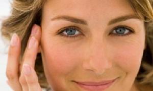 Αντιγηραντικές αντιρυτιδικές μάσκες για το πρόσωπο, το δέρμα γύρω από τα μάτια, το λαιμό και το ντεκολτέ - προετοιμασία και χρήση στο σπίτι