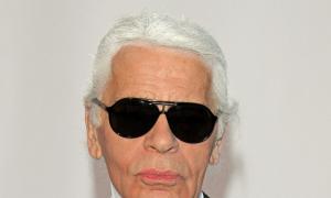 Biely prášok, čierne okuliare: z čoho je „vyrobený“ Karl Lagerfeld Jeho mačka Choupette dostane zaplatené